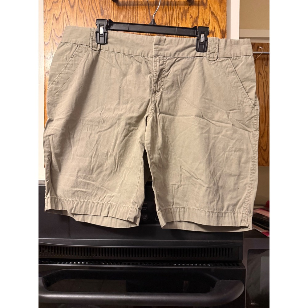 Old Navy Womens Khaki Chino Shorts‎ Tan Size 16 Mid Rise Cotton Blend Twill
